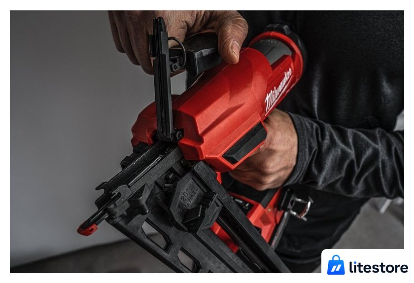 Гвоздезабиватель Milwaukee M18 FN16GA-0X Fuel 4933478094 (без АКБ, кейс) - Изображение №7 — Лайт Стор