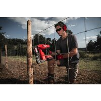 Степлер Milwaukee M18 FUEL M18FFUS-302C 4933479832 (с 2-мя АКБ 3 Ач, кейс) - Превью изображения №13 — Лайт Стор