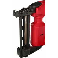 Степлер Milwaukee M18 FUEL M18FFUS-302C 4933479832 (с 2-мя АКБ 3 Ач, кейс) - Превью изображения №6 — Лайт Стор