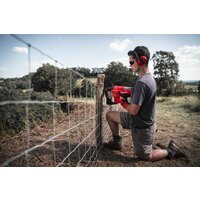 Степлер Milwaukee M18 FUEL M18FFUS-302C 4933479832 (с 2-мя АКБ 3 Ач, кейс) - Превью изображения №14 — Лайт Стор