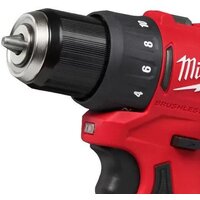 Дрель-шуруповерт Milwaukee M12 BLDDRC-402C 4933499688 (с 2-мя АКБ, кейс) - Превью изображения №3 — Лайт Стор