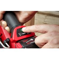 Гвоздезабиватель Milwaukee M18 FFN-502C 4933471404 (с 2-мя АКБ) - Превью изображения №7 — Лайт Стор