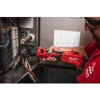 Кримпер Milwaukee M18 ONEHCCT60-202C 4933479684 (с 2-мя АКБ, кейс) - Превью изображения №8 — Лайт Стор
