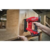 Степлер Milwaukee M18 FNCS18GS-0X 4933471942 (без АКБ) - Превью изображения №6 — Лайт Стор