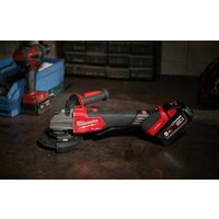 Угловая шлифмашина Milwaukee M18 Fuel One-Key M18FSAGSVO125X-0X 4933493552 (без АКБ, кейс) - Превью изображения №16 — Лайт Стор