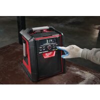 Зарядное устройство Milwaukee M18 RC-0 4933446639 (18В) - Превью изображения №9 — Лайт Стор