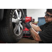 Гайковерт Milwaukee M18 FUEL M18FHIW2F12-502X 4933492783 (с 2-мя АКБ, кейс) - Превью изображения №18 — Лайт Стор