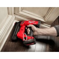 Гвоздезабиватель Milwaukee M18FN18GS-202X 4933471407 (с 2-мя АКБ, кейс) - Превью изображения №17 — Лайт Стор