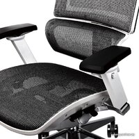 Офисное кресло Thermaltake CyberChair E500 GGC-EG5-BWLFDM-01 (серый) - Превью изображения №6 — Лайт Стор
