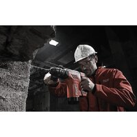 Перфоратор Milwaukee PLH 28 XE 4933446800 - Превью изображения №6 — Лайт Стор