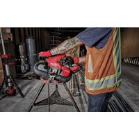 Ленточная пила Milwaukee Fuel M18 FBS85-202C 4933471497 (с 2-мя АКБ, кейс) - Превью изображения №4 — Лайт Стор